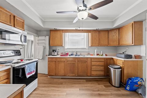 Tiny photo for 424 Byron Street, Huntington, IN 46750 (MLS # 202627322)