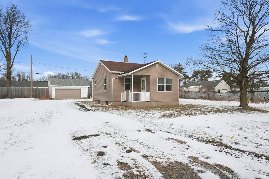 Photo of 3911 Eastway Drive, Fort Wayne, IN 46806 (MLS # 202602595)