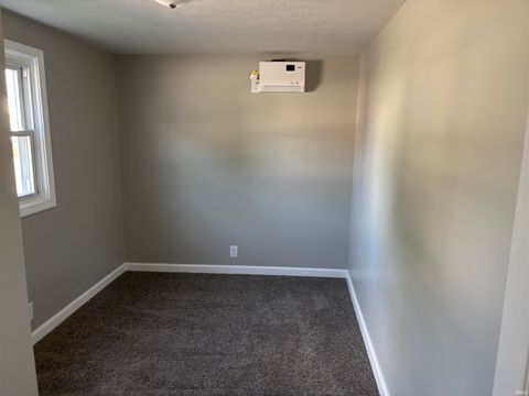 Tiny photo for 1722 N Wabash Street, Kokomo, IN 46901 (MLS # 202626421)