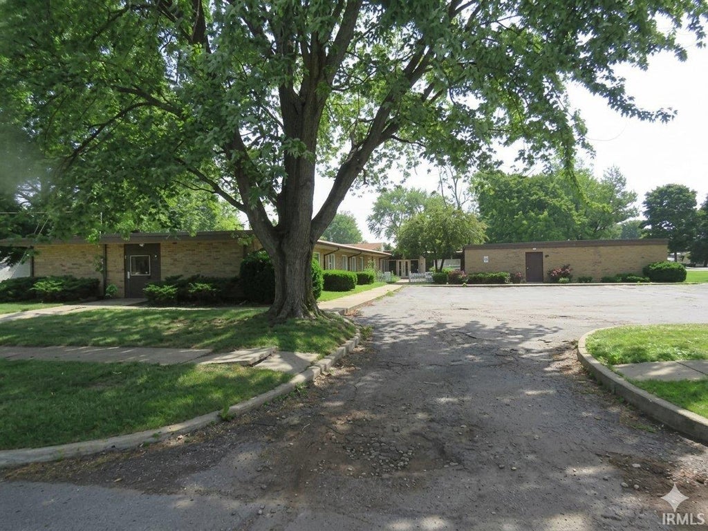 Photo of 952 Walnut Street, Nappanee, IN 46550 (MLS # 202636733)