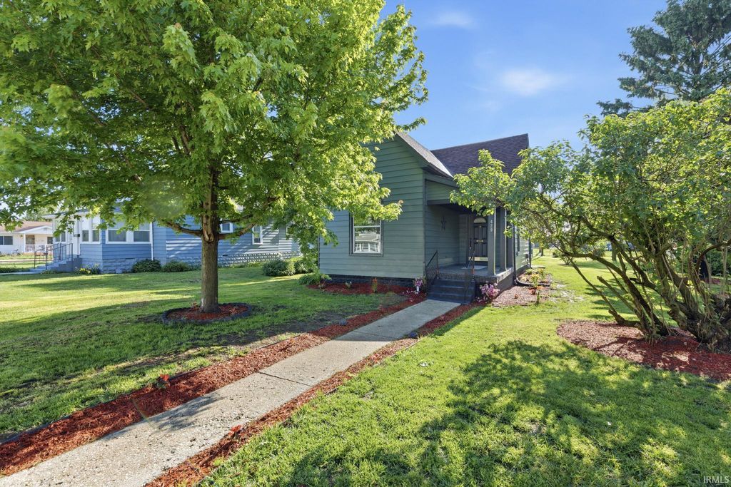 Photo of 429 Poplar Street, Tipton, IN 46072 (MLS # 202617861)