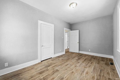 Tiny photo for 204 E Suttenfield Street, Fort Wayne, IN 46803 (MLS # 202603857)