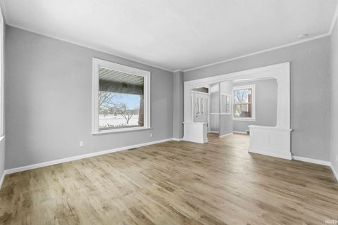 Tiny photo for 204 E Suttenfield Street, Fort Wayne, IN 46803 (MLS # 202603857)