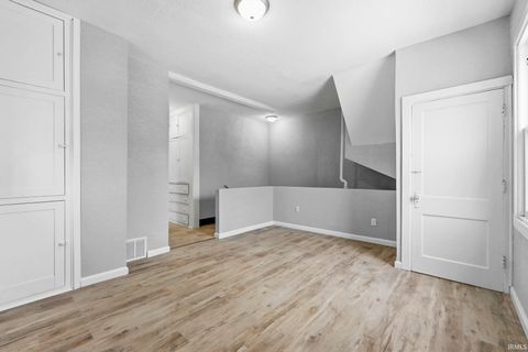 Tiny photo for 204 E Suttenfield Street, Fort Wayne, IN 46803 (MLS # 202603857)