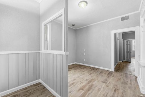 Tiny photo for 204 E Suttenfield Street, Fort Wayne, IN 46803 (MLS # 202603857)