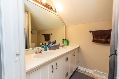 Tiny photo for 9829 Woodstream Drive, Fort Wayne, IN 46804 (MLS # 202632853)