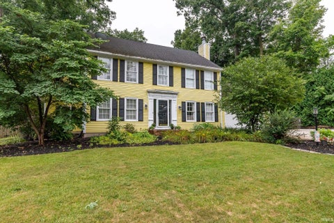 Photo of 9829 Woodstream Drive, Fort Wayne, IN 46804 (MLS # 202632853)