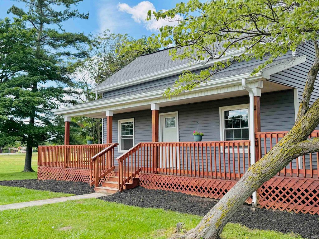 Photo of 1271 E 350 N, Bluffton, IN 46714 (MLS # 202622817)