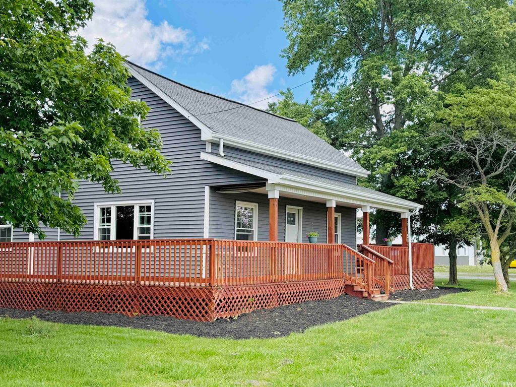 Photo of 1271 E 350 N, Bluffton, IN 46714 (MLS # 202622817)