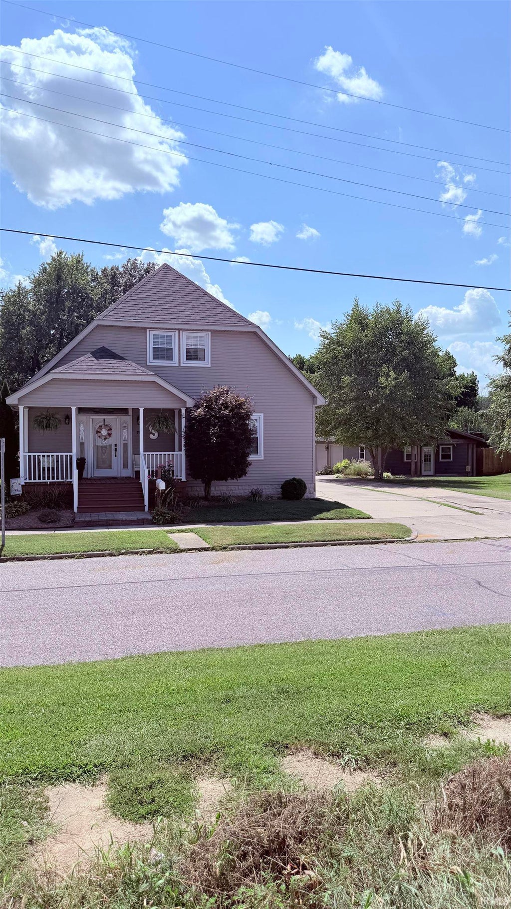 Photo of 711 W Second Street, Bicknell, IN 47512 (MLS # 202636236)