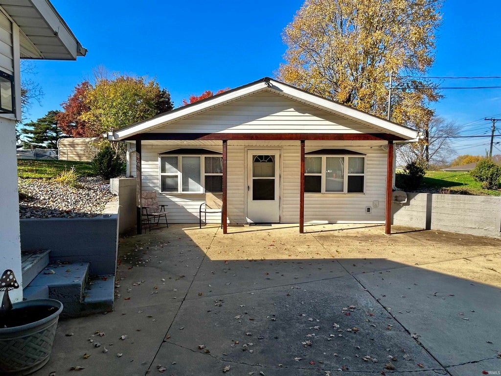 Photo of 801 W Market Street, Pierceton, IN 46562 (MLS # 202644878)