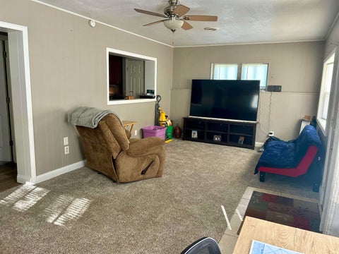 Tiny photo for 801 W Market Street, Pierceton, IN 46562 (MLS # 202644878)
