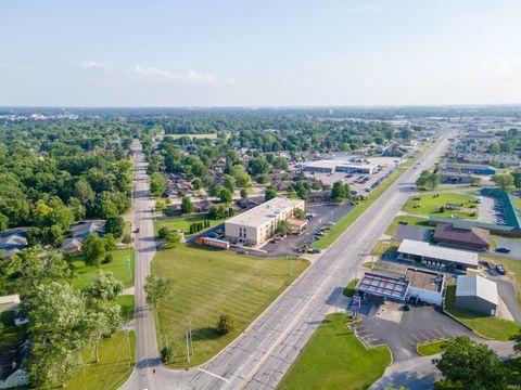 Photo of 1502 N Baldwin Avenue, Marion, IN 46952 (MLS # 202538827)