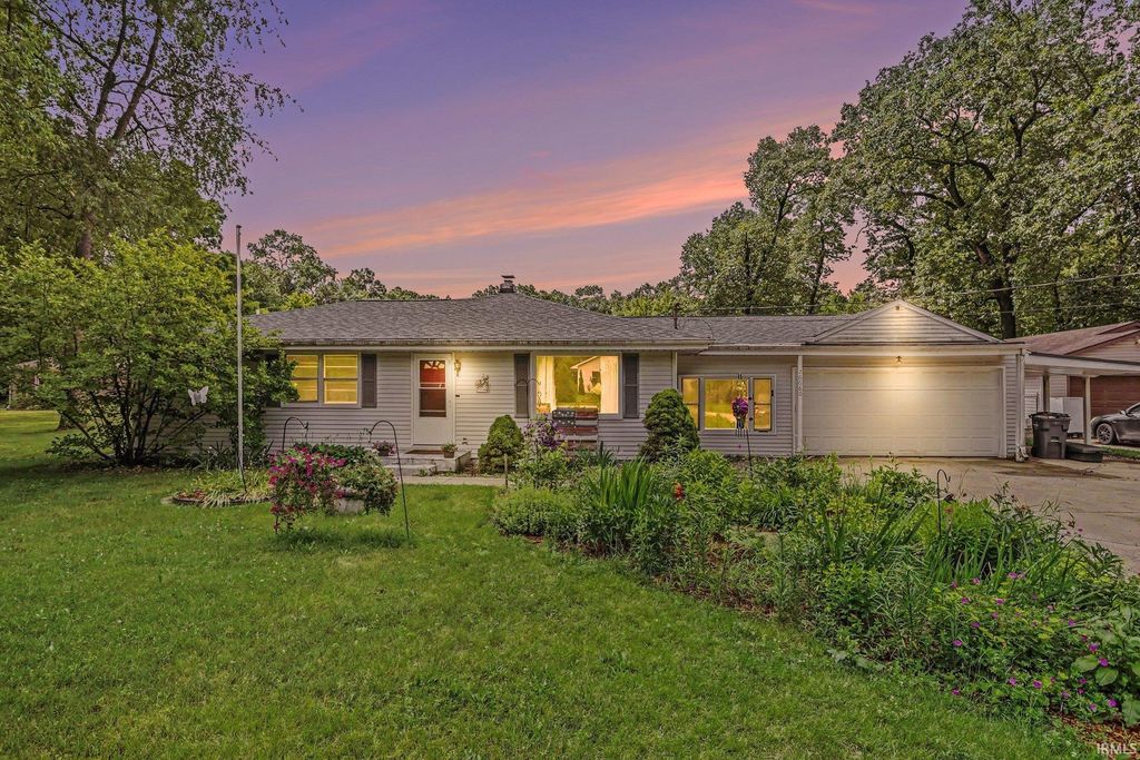 Photo of 26660 Lakeview Drive, Elkhart, IN 46514 (MLS # 202622843)
