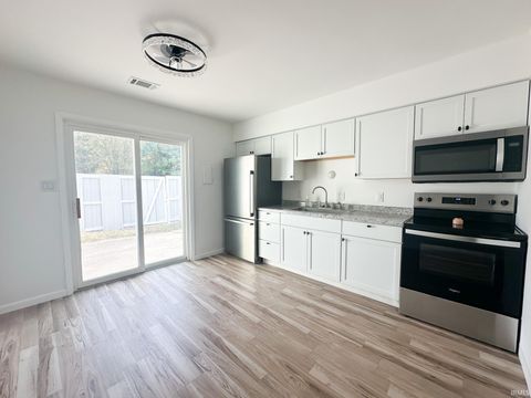 Tiny photo for 1402 Dunham on Berkley, Kokomo, IN 46901 (MLS # 202542276)