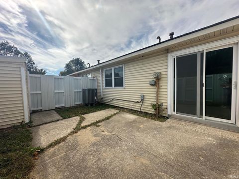 Tiny photo for 1402 Dunham on Berkley, Kokomo, IN 46901 (MLS # 202542276)