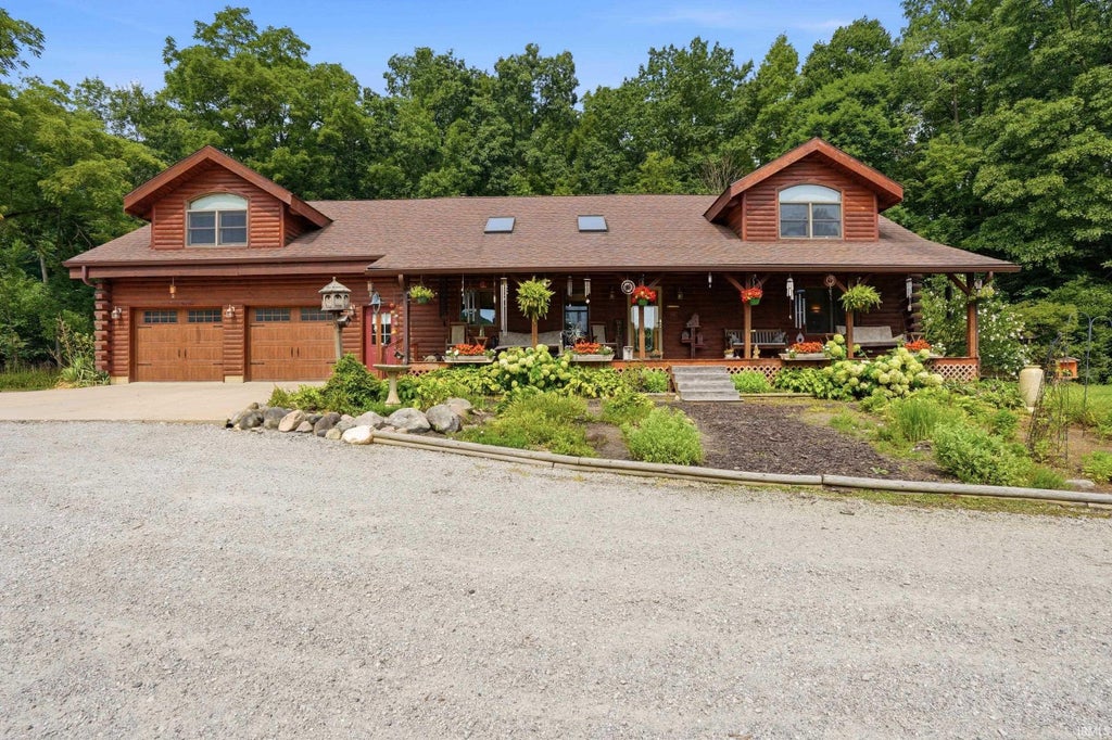 Photo of 1676 S 600 E, Avilla, IN 46710 (MLS # 202631203)