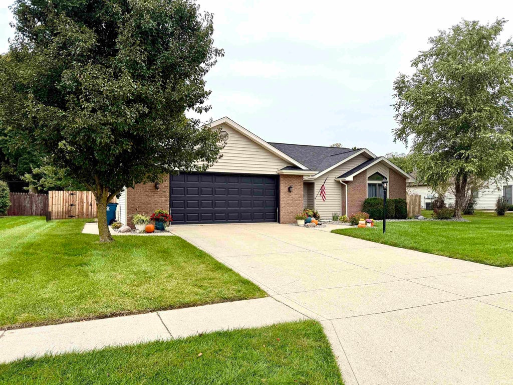 Photo of 16131 Mill Race Drive, Huntertown, IN 46748 (MLS # 202640953)