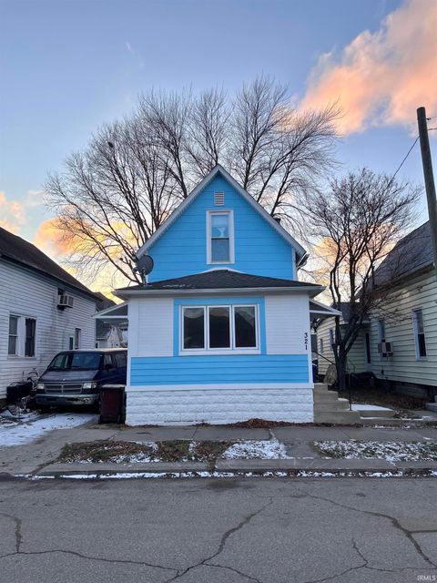Photo of 321 12th Street, Logansport, IN 46947 (MLS # 202602664)