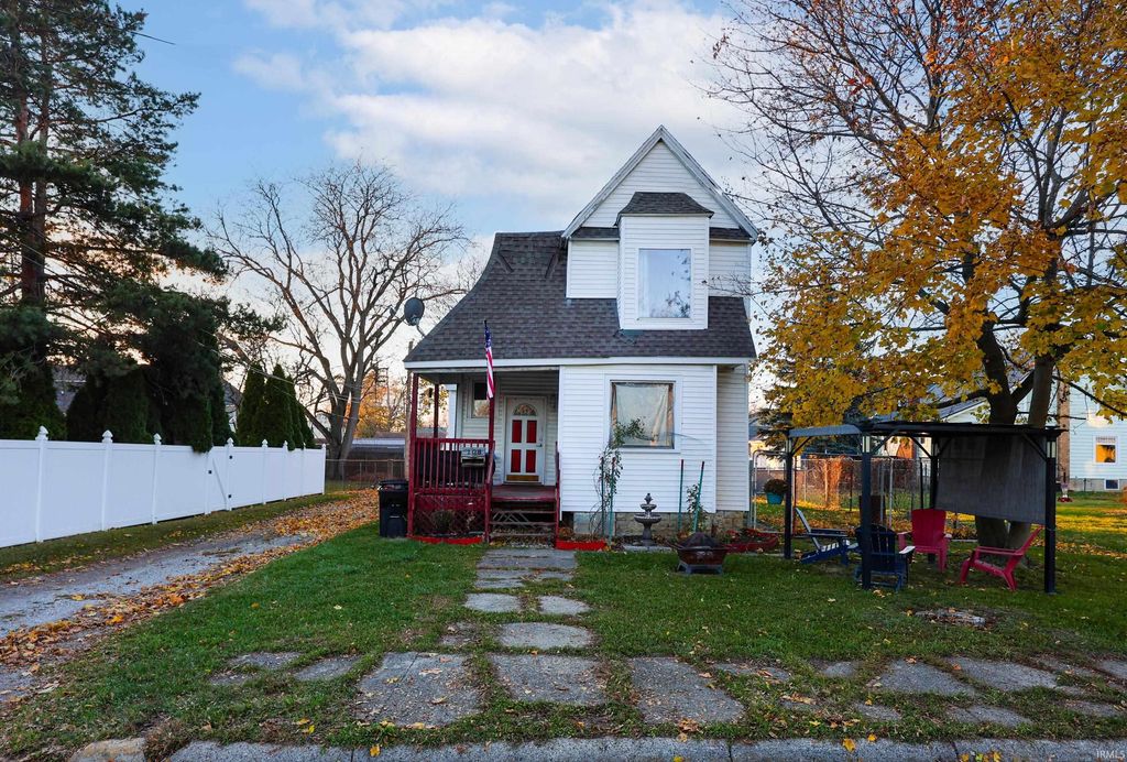 Photo of 108 S Sullivan St, Garrett, IN 46738 (MLS # 202546429)