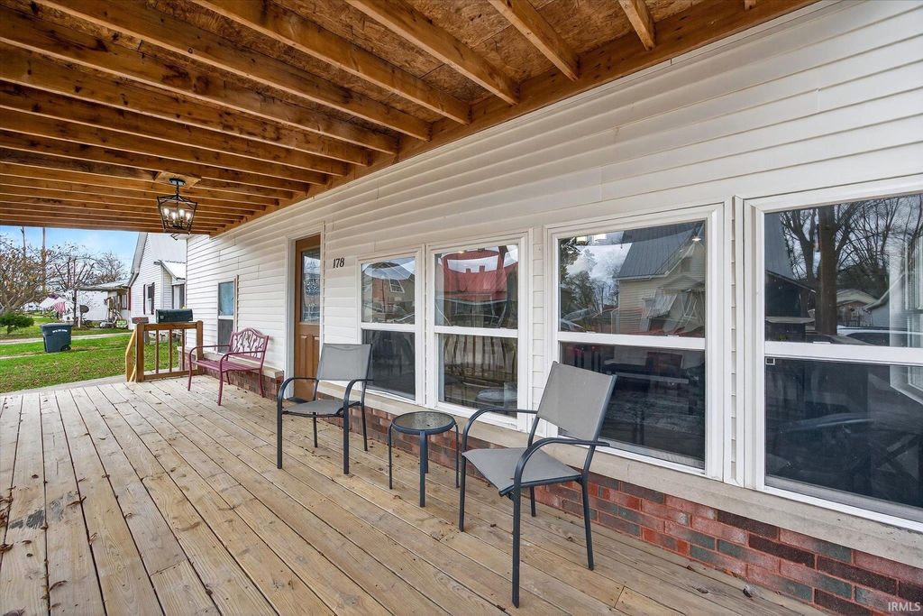 Photo of 178 SE 7th Street, Linton, IN 47441 (MLS # 202547541)