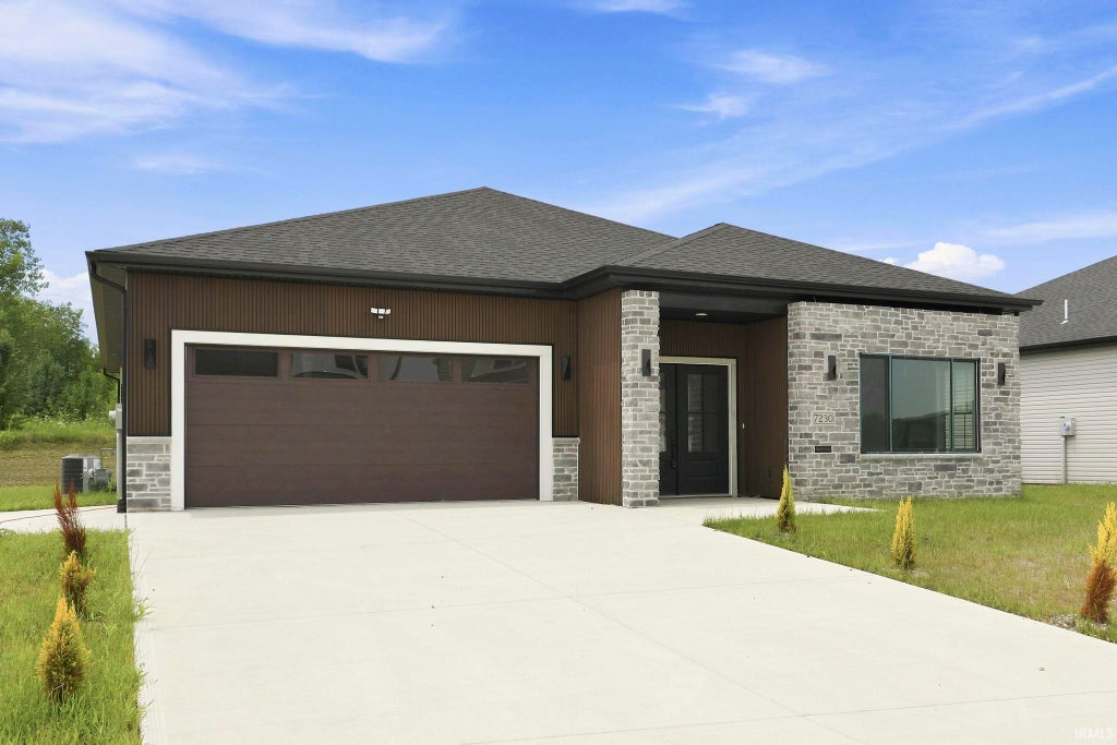 Photo of 7230 Starks Boulevard, Fort Wayne, IN 46816 (MLS # 202629332)