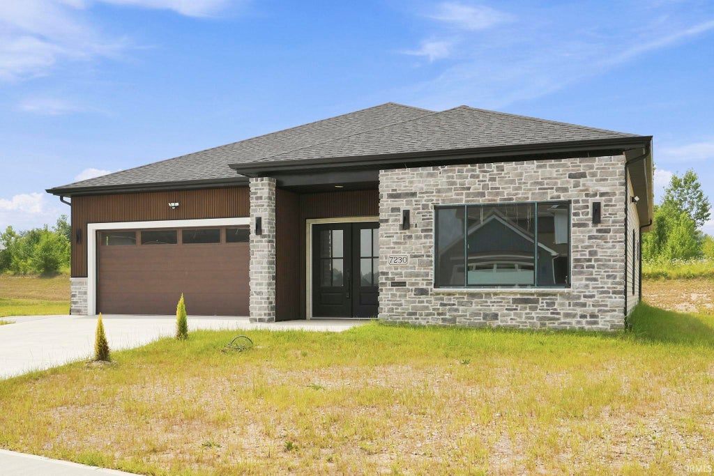 Photo of 7230 Starks Boulevard, Fort Wayne, IN 46816 (MLS # 202629332)