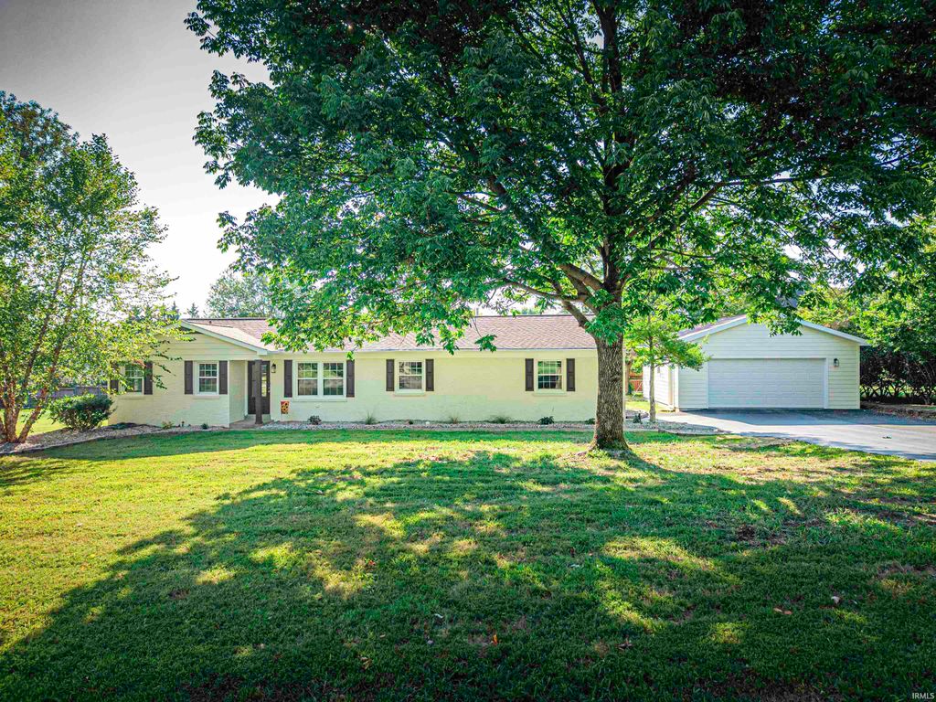 Photo of 4455 E Lincoln Drive, Newburgh, IN 47630 (MLS # 202536135)