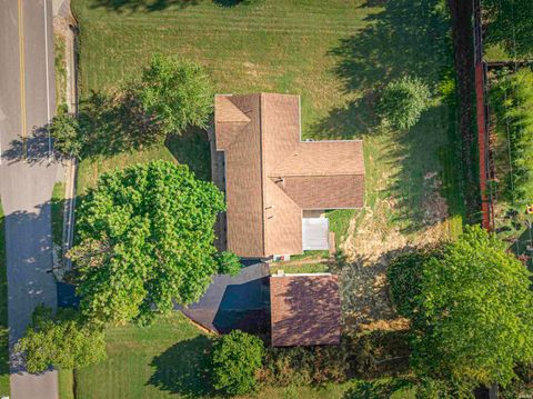 Tiny photo for 4455 E Lincoln Drive, Newburgh, IN 47630 (MLS # 202536135)