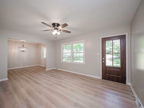 Tiny photo for 4455 E Lincoln Drive, Newburgh, IN 47630 (MLS # 202536135)