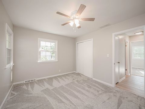 Tiny photo for 4455 E Lincoln Drive, Newburgh, IN 47630 (MLS # 202536135)