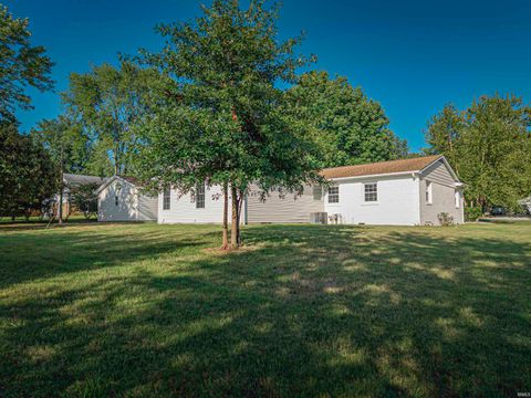 Tiny photo for 4455 E Lincoln Drive, Newburgh, IN 47630 (MLS # 202536135)