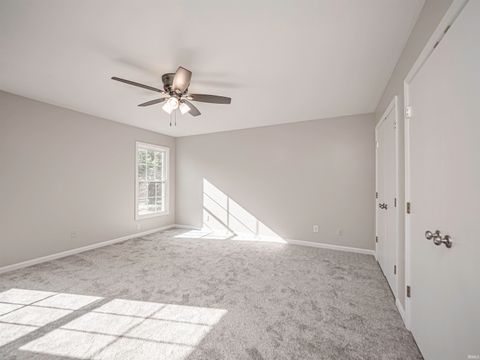 Tiny photo for 4455 E Lincoln Drive, Newburgh, IN 47630 (MLS # 202536135)