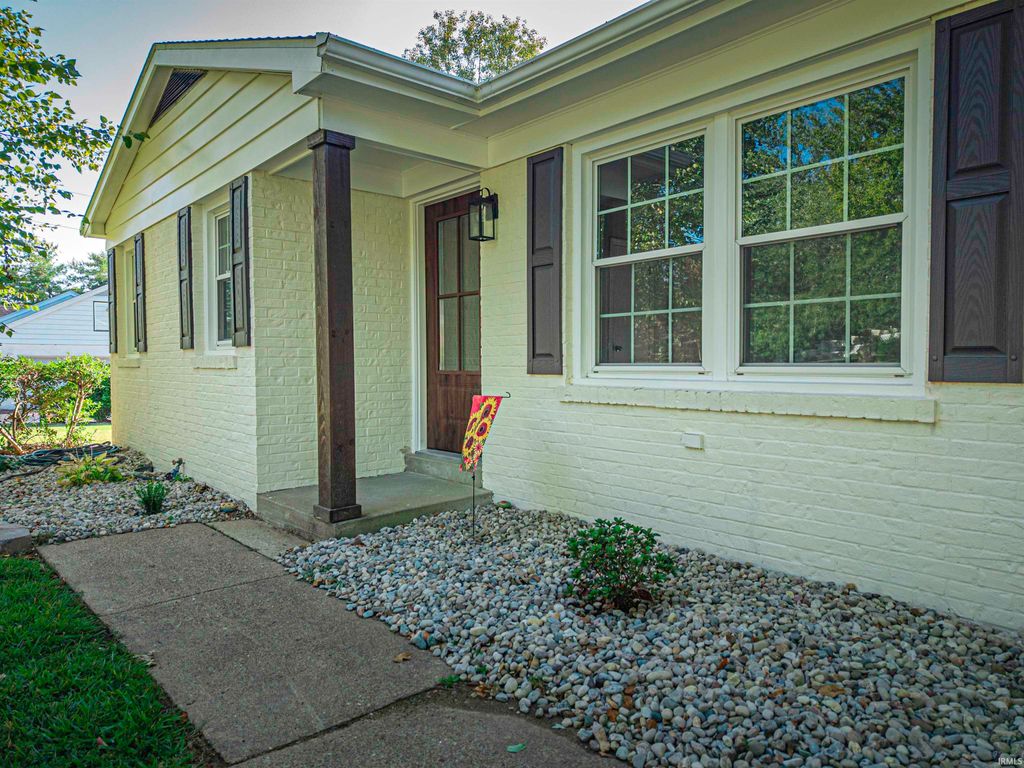 Photo of 4455 E Lincoln Drive, Newburgh, IN 47630 (MLS # 202536135)