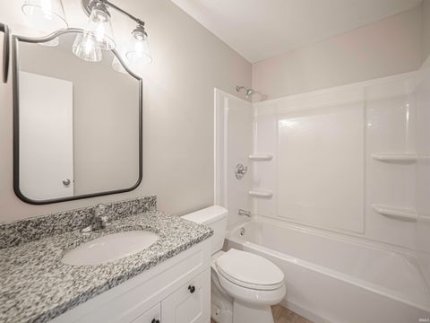 Tiny photo for 4455 E Lincoln Drive, Newburgh, IN 47630 (MLS # 202536135)