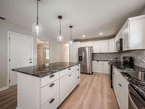 Tiny photo for 4455 E Lincoln Drive, Newburgh, IN 47630 (MLS # 202536135)