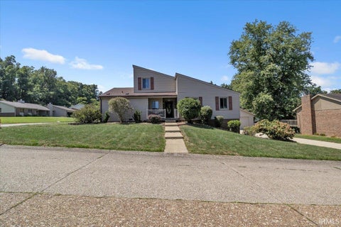 Tiny photo for 5477 E Timberwood Drive, Newburgh, IN 47630 (MLS # 202635187)