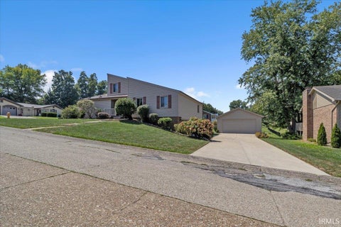 Tiny photo for 5477 E Timberwood Drive, Newburgh, IN 47630 (MLS # 202635187)