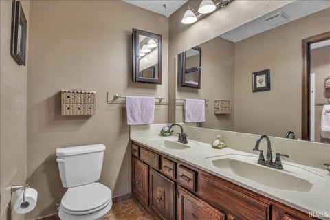 Tiny photo for 5477 E Timberwood Drive, Newburgh, IN 47630 (MLS # 202635187)