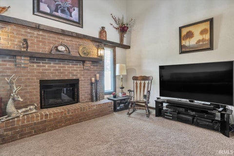 Tiny photo for 5477 E Timberwood Drive, Newburgh, IN 47630 (MLS # 202635187)