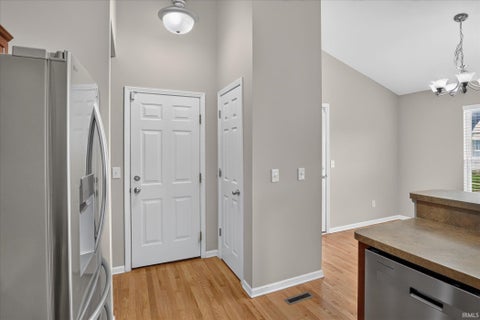 Tiny photo for 1510 Peachtree Lane, Mishawaka, IN 46545 (MLS # 202640083)