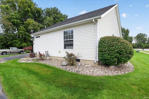 Tiny photo for 1510 Peachtree Lane, Mishawaka, IN 46545 (MLS # 202640083)