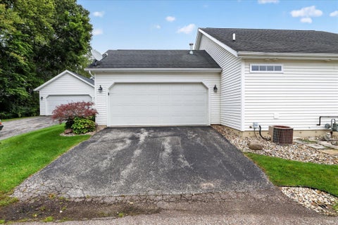 Tiny photo for 1510 Peachtree Lane, Mishawaka, IN 46545 (MLS # 202640083)