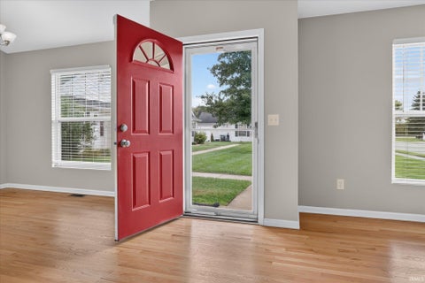 Tiny photo for 1510 Peachtree Lane, Mishawaka, IN 46545 (MLS # 202640083)