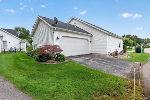 Tiny photo for 1510 Peachtree Lane, Mishawaka, IN 46545 (MLS # 202640083)