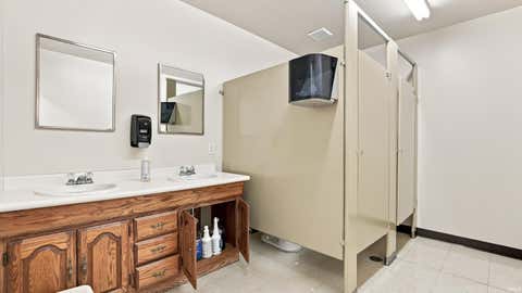 Tiny photo for 4400 E Centennial Avenue, Muncie, IN 47303 (MLS # 202635251)