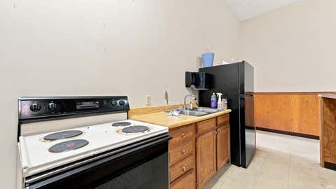 Tiny photo for 4400 E Centennial Avenue, Muncie, IN 47303 (MLS # 202635251)