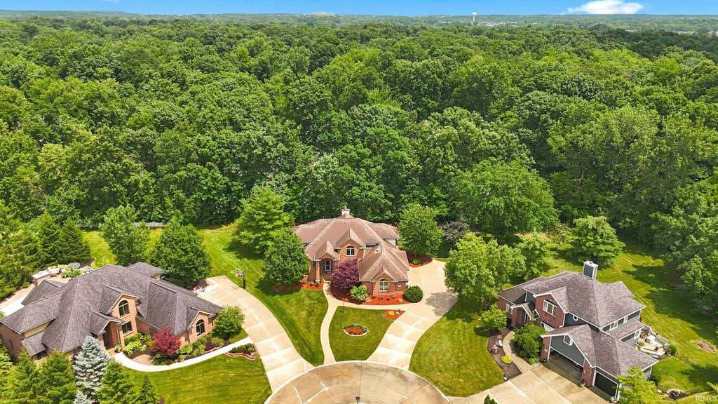 Photo of 10902 Sherrelwood Court, Fort Wayne, IN 46845 (MLS # 202627802)