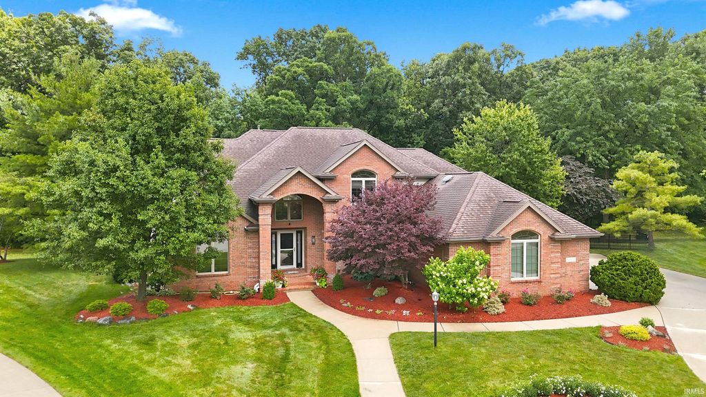 Photo of 10902 Sherrelwood Court, Fort Wayne, IN 46845 (MLS # 202627802)