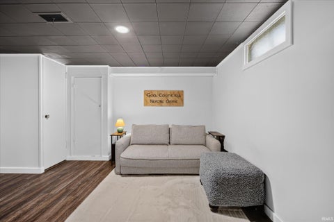 Tiny photo for 630 Northwood Drive, South Bend, IN 46617 (MLS # 202642090)